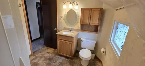 Bath - 101 Wilson St, Springfield, MN 56087 photo 2 of 7