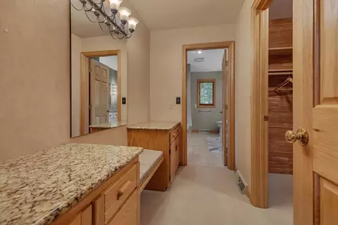 Entry Way - 2721 Park Dr, Saint Cloud, MN 56303 photo 4 of 4