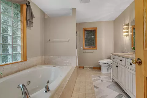 Bath - 2721 Park Dr, Saint Cloud, MN 56303 photo 1 of 4