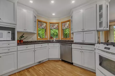 Kitchen - 2721 Park Dr, Saint Cloud, MN 56303 photo 3 of 4