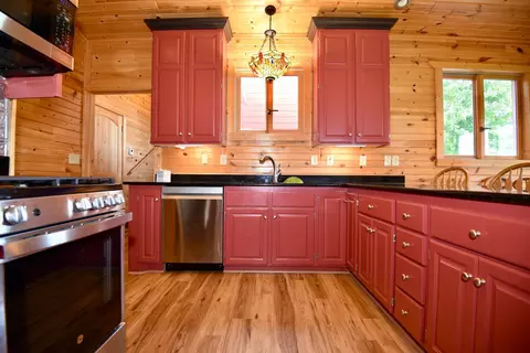 Kitchen - 19367 150th Ave, Milaca, MN 56353 photo 3 of 9