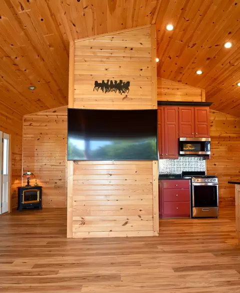 Kitchen - 19367 150th Ave, Milaca, MN 56353 photo 9 of 9