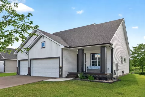 249 15th St, Farmington, MN 55024