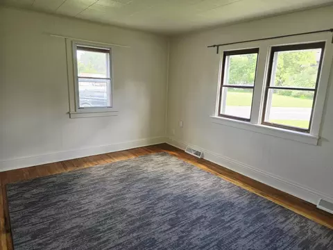 Living - 606 5th Pl SE, Austin, MN 55912 photo 2 of 3