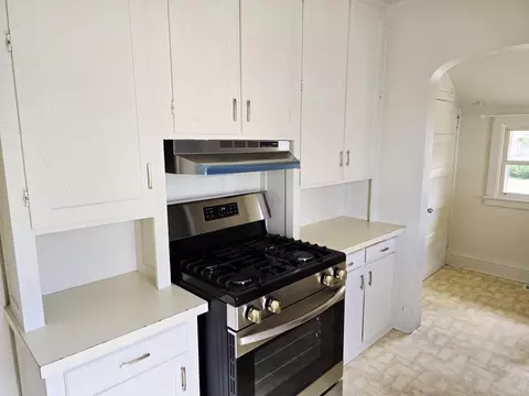 Kitchen - 606 5th Pl SE, Austin, MN 55912 photo 2 of 2