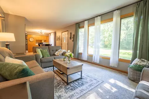 1906 Rachel Dr NE, Alexandria, MN 56308