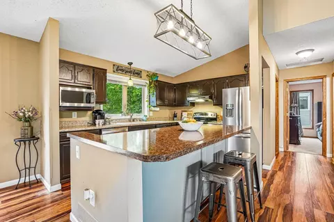 Kitchen - 4258 Valley Forge Pl, Eagan, MN 55123 photo 1 of 4