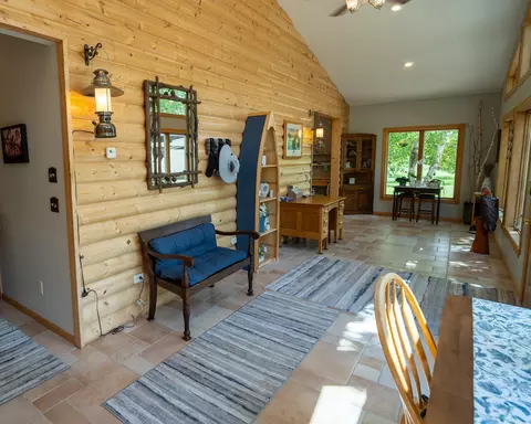 Entry Way - 14260 County 38, Eagle Bend, MN 56446 photo 3 of 6