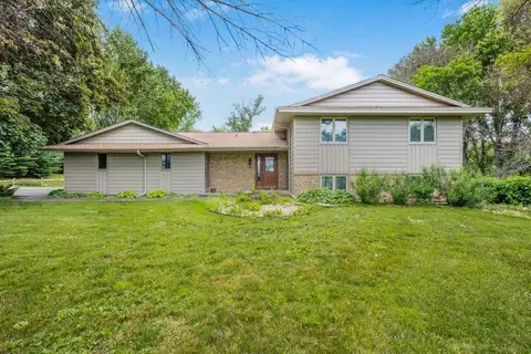 10221 Jeffery Ln, Rogers, MN 55374