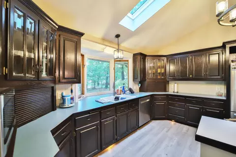 Kitchen - 14476 Lynndale Dr, Baxter, MN 56425 photo 2 of 4
