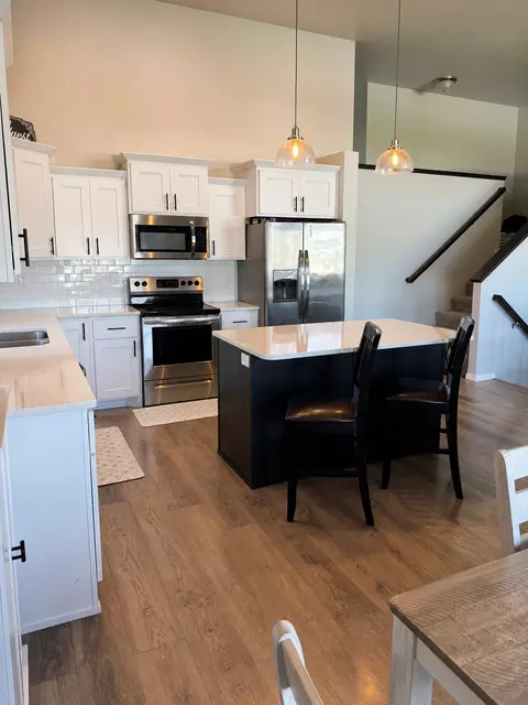 Kitchen - 401 7th St E, Horace, ND 58047 photo 2 of 2