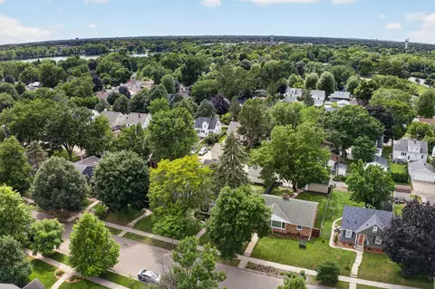 4247 Zenith Ave N, Robbinsdale, MN 55422