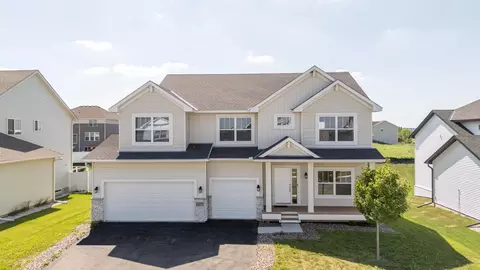 18277 Glacier Way, Lakeville, MN 55044