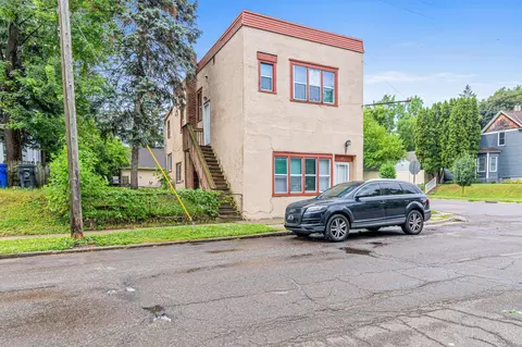 96 Winifred St W, Saint Paul, MN 55107