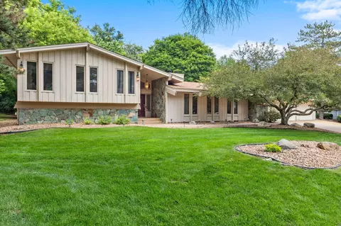 7105 Gleason Rd, Edina, MN 55439