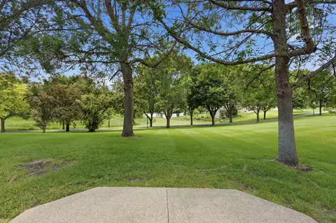704 24th St SE, Willmar, MN 56201