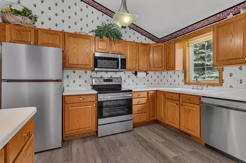 Kitchen - 704 24th St SE, Willmar, MN 56201 photo 2 of 4