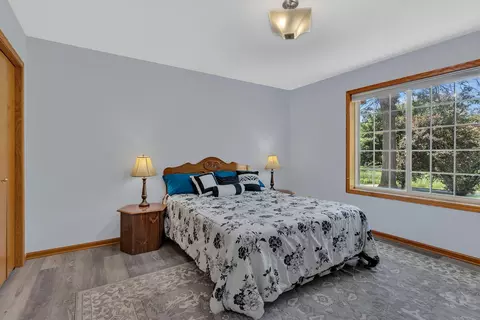 Bedroom - 704 24th St SE, Willmar, MN 56201 photo 4 of 4