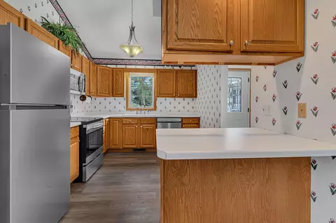 Kitchen - 704 24th St SE, Willmar, MN 56201 photo 3 of 4