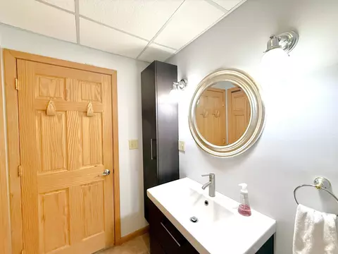 Bath - 1787 N Bay Rd, Ely, MN 55731 photo 4 of 4