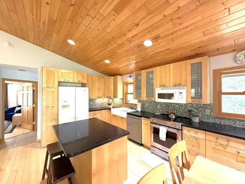 Kitchen - 1787 N Bay Rd, Ely, MN 55731 photo 2 of 6