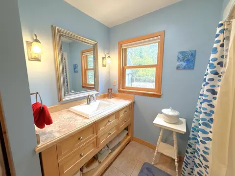 Bath - 1787 N Bay Rd, Ely, MN 55731 photo 1 of 4