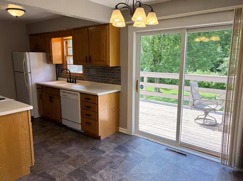1049 Maple St, Red Wing, MN 55066