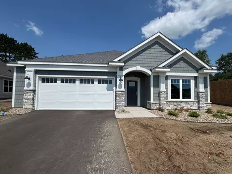8223 Haywood Dr, Lino Lakes, MN 55014