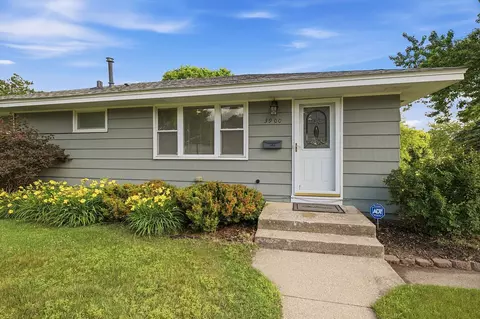 3900 W 113th St, Bloomington, MN 55437