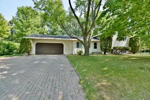 801 Maywood Dr, Saint Cloud, MN 56303