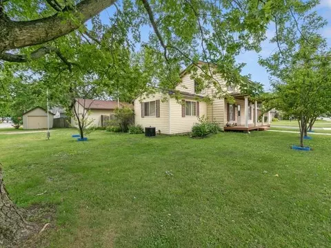 381 Elm St S, Prescott, WI 54021