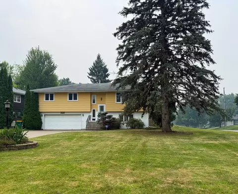 3830 Idaho Ave N, Crystal, MN 55427