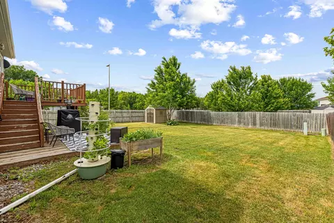 Exterior - 3915 34th St S, Fargo, ND 58104 photo 4 of 9