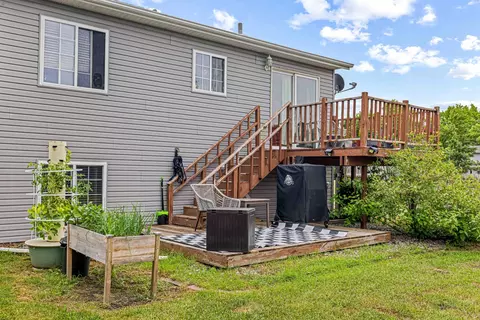 Exterior - 3915 34th St S, Fargo, ND 58104 photo 8 of 9