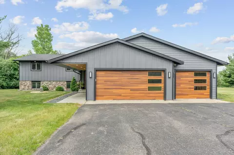 804 Grant Ave, Hudson, WI 54016