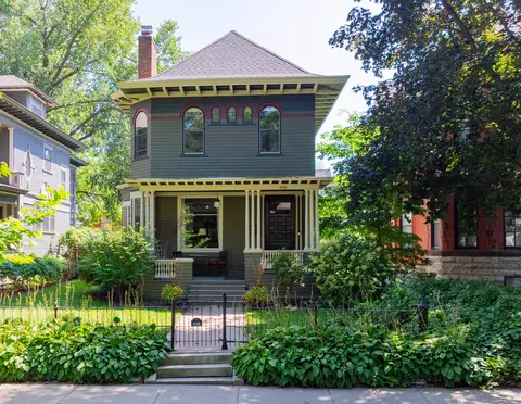 458 Holly Ave, Saint Paul, MN 55102