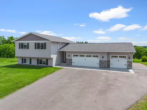 48089 Autumn Ct, Stanchfield, MN 55080