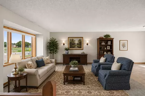 14620 Hayes Rd, Apple Valley, MN 55124