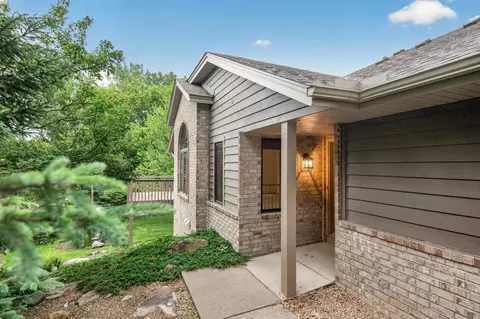 18137 Judicial Way S, Lakeville, MN 55044
