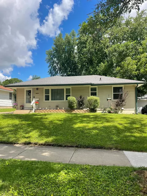 3929 5th St NW, Rochester, MN 55901