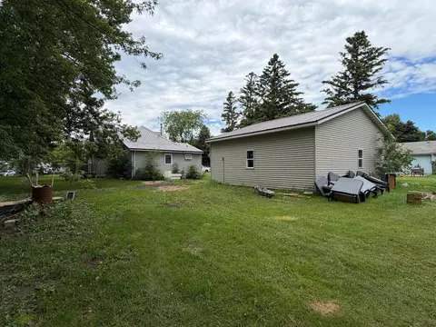 Exterior - 427 Cedar Ave, Westbrook, MN 56183 photo 2 of 5