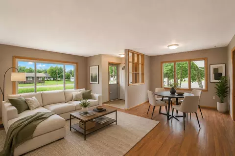 Living - 2011 6th Ave SE, Austin, MN 55912 photo 1 of 6