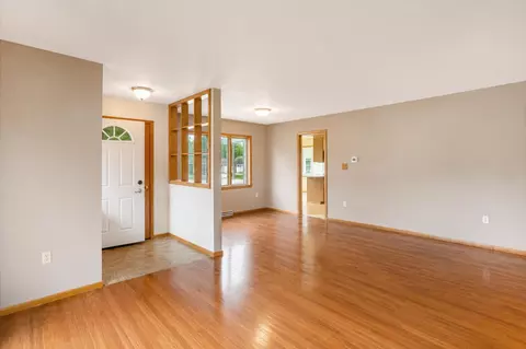 Living - 2011 6th Ave SE, Austin, MN 55912 photo 5 of 6