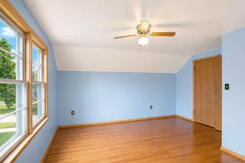 Bedroom - 2011 6th Ave SE, Austin, MN 55912 photo 6 of 8