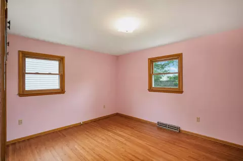 Bedroom - 2011 6th Ave SE, Austin, MN 55912 photo 1 of 8