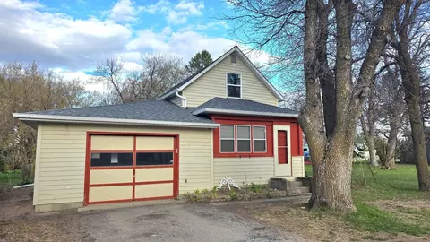 443 4th St, Audubon, MN 56511