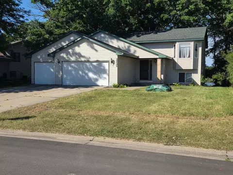 26006 10th St W, Zimmerman, MN 55398
