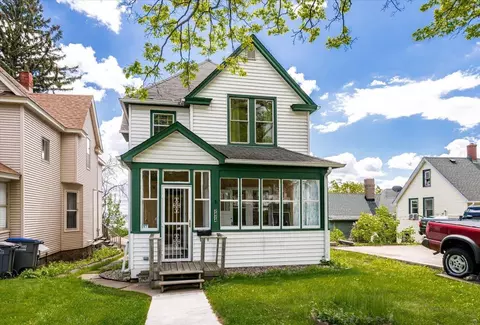 2424 W 7th St, Duluth, MN 55806