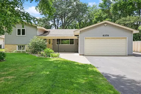 8378 Groveland Rd, Mounds View, MN 55112