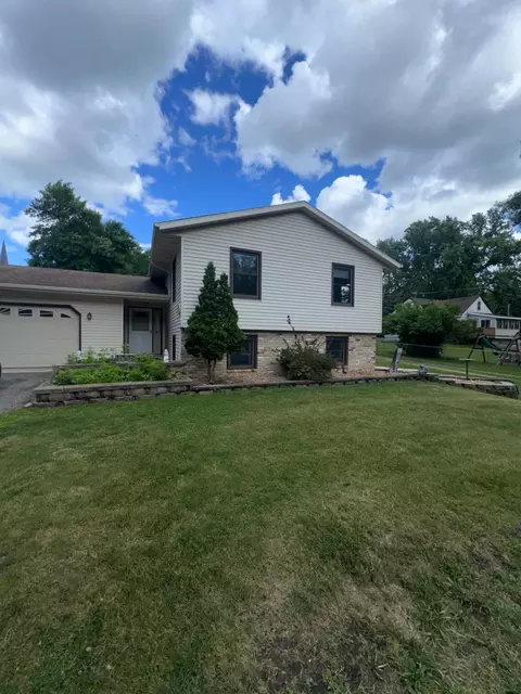 1012 8th Ave, Howard Lake, MN 55349